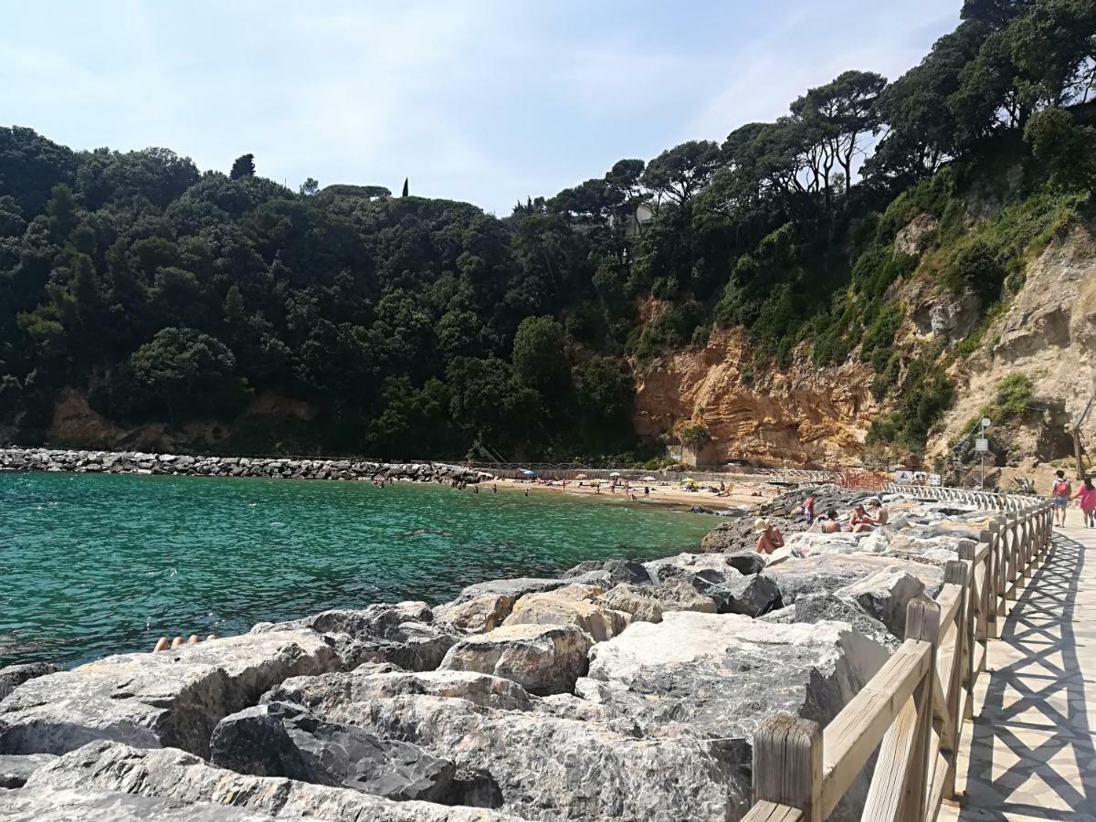 레리치 Il Faro Dei Poeti 아파트 외부 사진